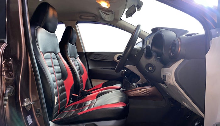 2022 Hyundai AURA S 1.2, CNG, Manual, 52,318 km, Right Side Front Door Cabin