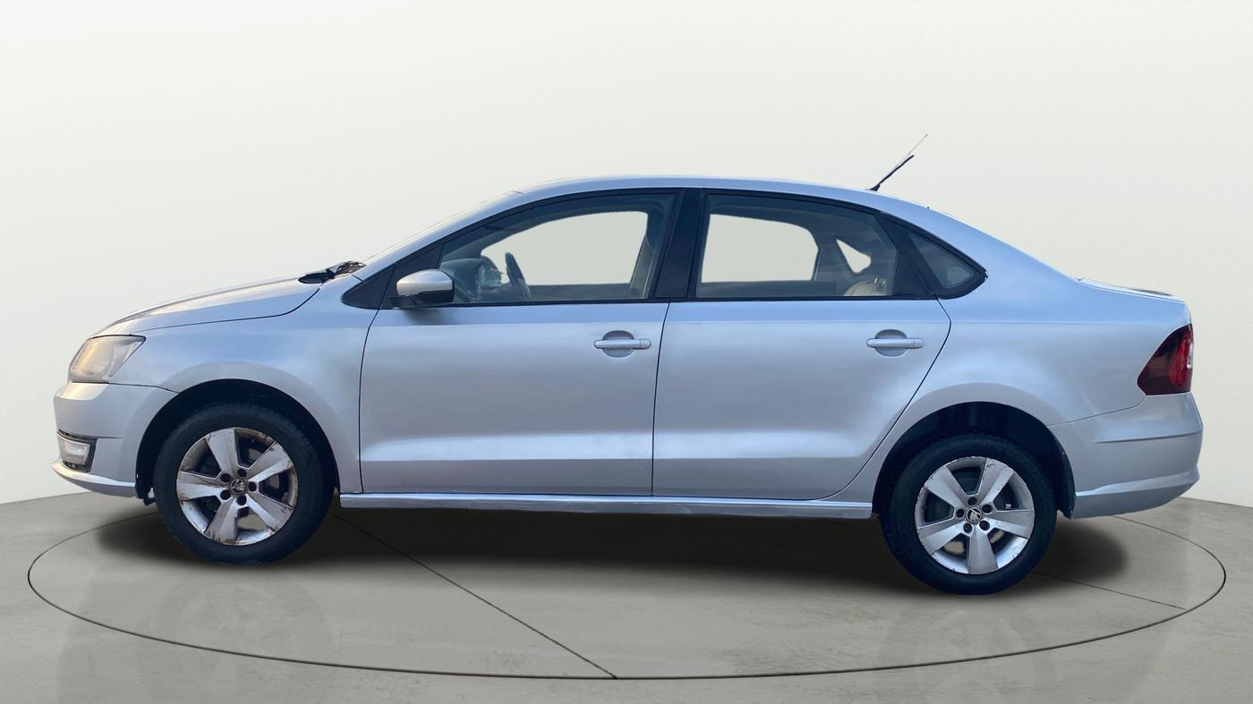 2018 Skoda Rapid AMBITION 1.6 MPI MT, Petrol, Manual, 81,480 km, Left Side
