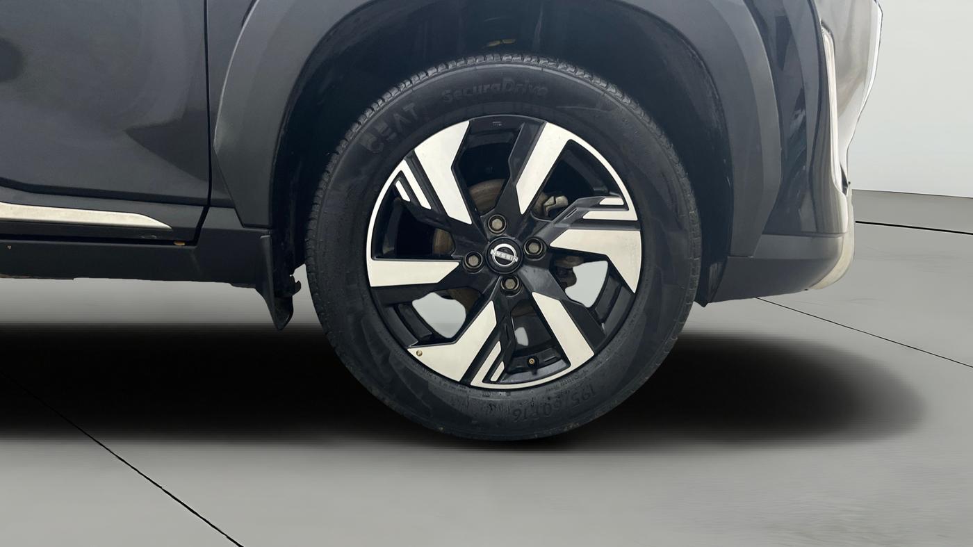 2024 Nissan MAGNITE N-Connecta B4D 1.0 Petrol MT, Petrol, Manual, 15,786 km, Right Front Wheel