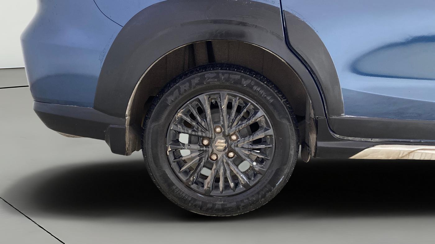 2019 Maruti XL6 ALPHA AT, Petrol, Automatic, 1,03,970 km, Right Rear Wheel