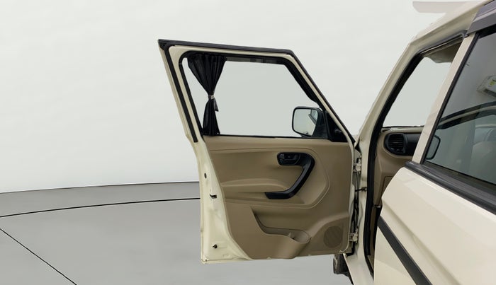 2023 Mahindra BOLERO NEO N 4, Diesel, Manual, 57,131 km, LHS Front Door