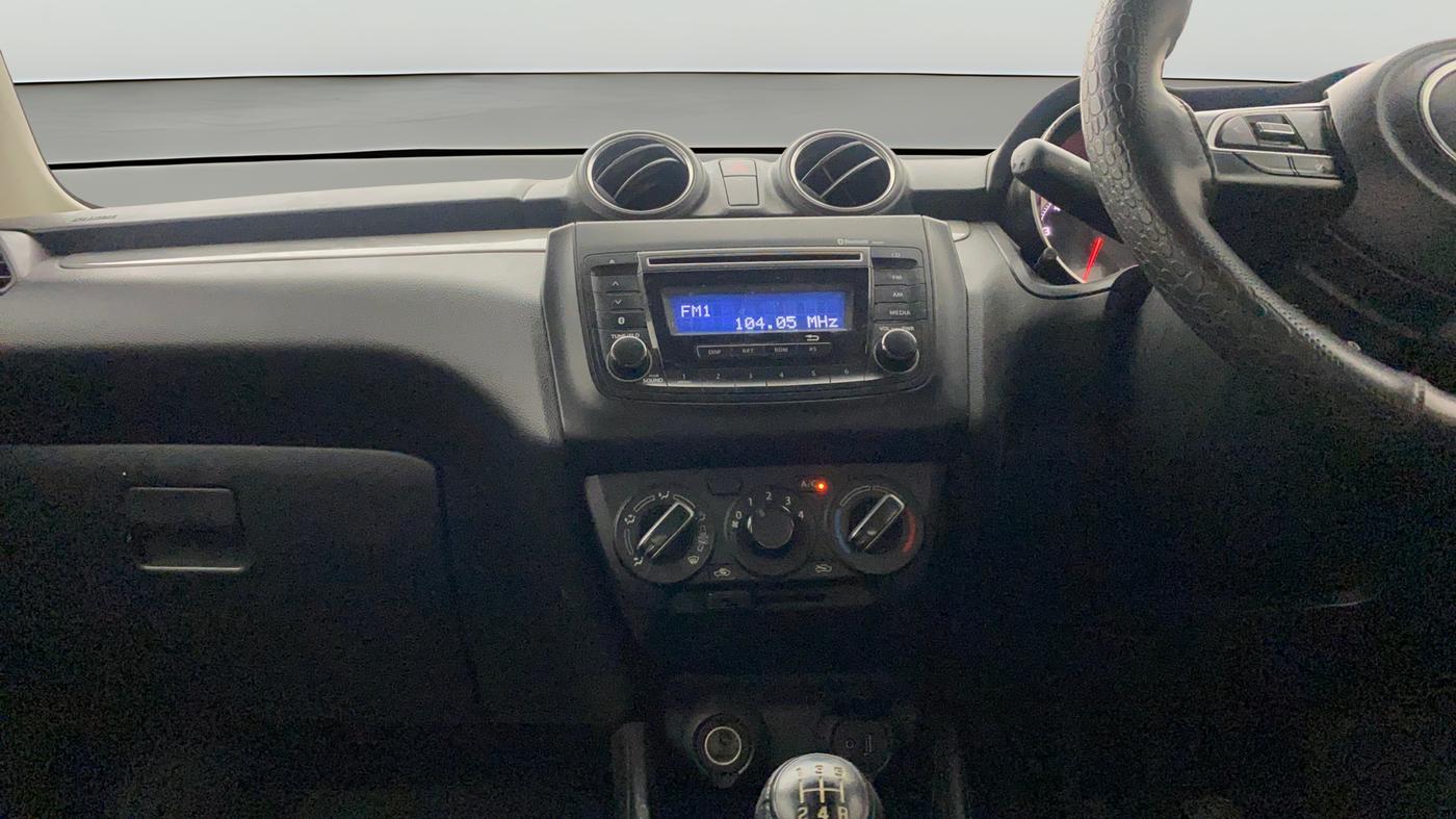 2018 Maruti Swift VXI, Petrol, Manual, 26,689 km, Air Conditioner