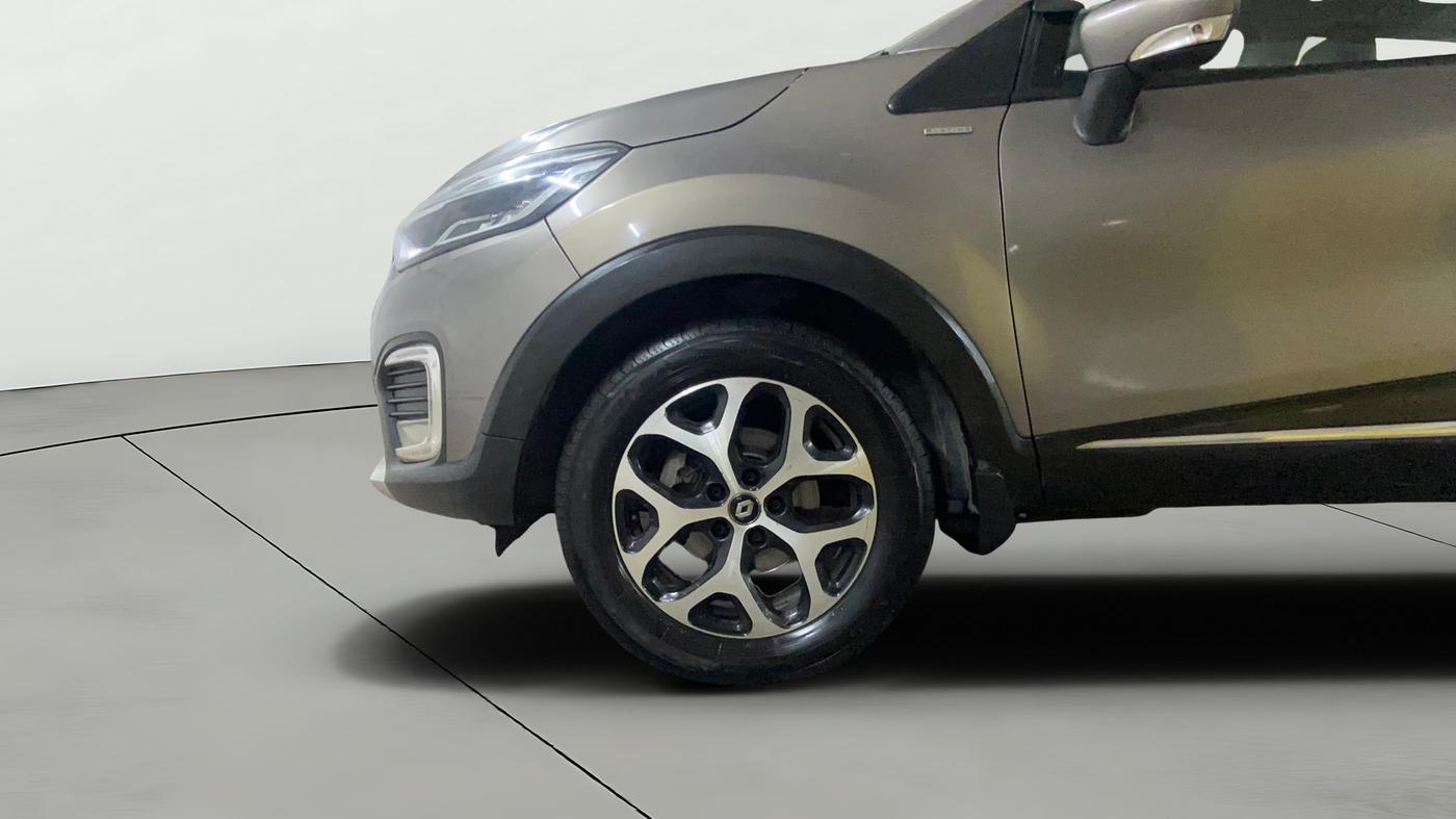 2017 Renault Captur PLATINE DIESEL , Diesel, Manual, 1,17,918 km, Left Front Wheel