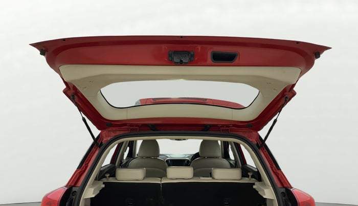 2019 Mahindra XUV300 W8 (O) 1.2 PETROL, Petrol, Manual, 47,794 km, Boot Door Open