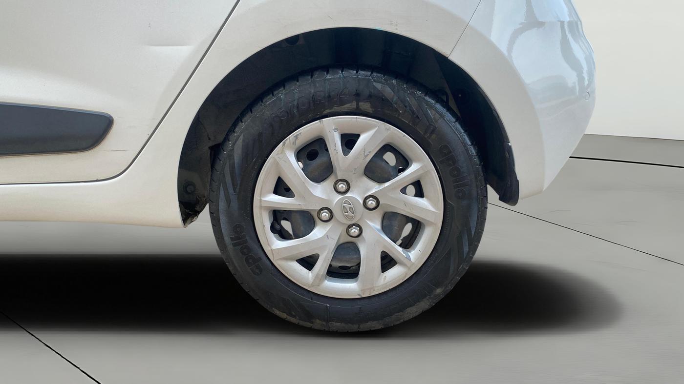 2017 Hyundai Grand i10 SPORTZ (O) 1.2 KAPPA VTVT, Petrol, Manual, 45,476 km, Left Rear Wheel