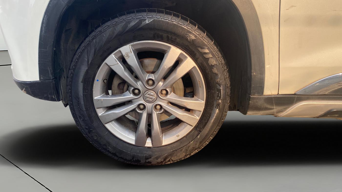 2016 Maruti Vitara Brezza ZDI PLUS, Diesel, Manual, 54,472 km, Left Front Wheel