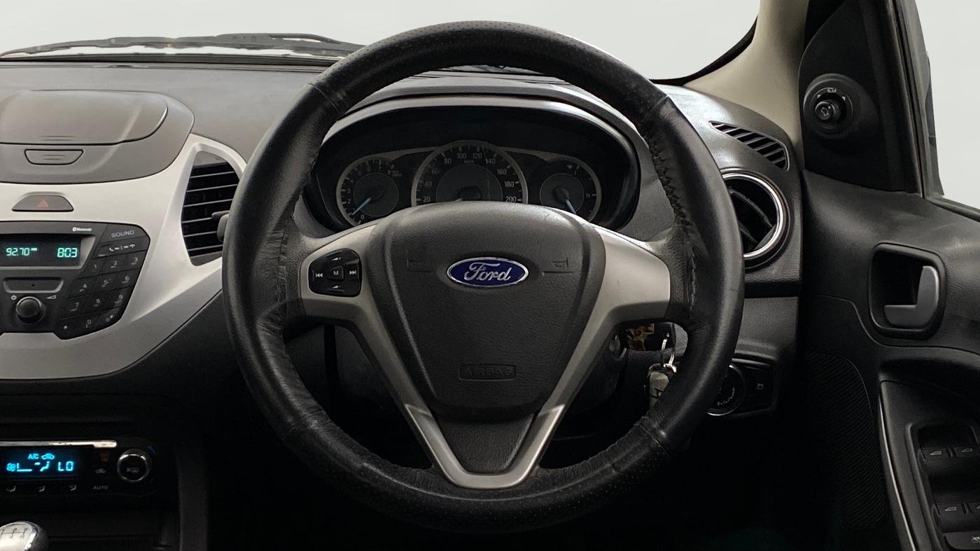 2017 Ford New Figo TITANIUM 1.2 PETROL MT, Petrol, Manual, 70,436 km, Steering Wheel Close Up