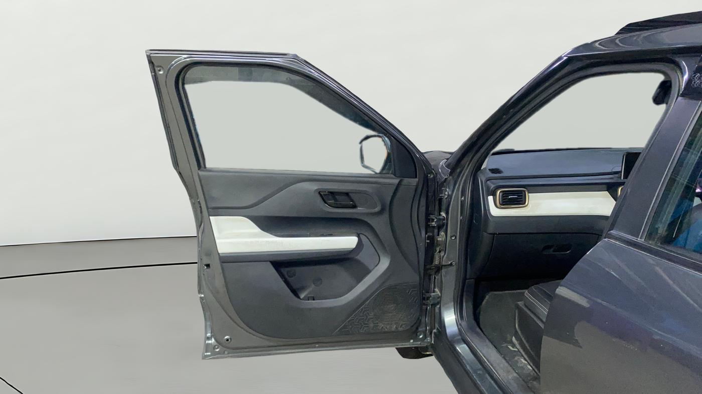 2023 Tata PUNCH ACCOMPLISHED DAZZLE SUNROOF CNG MT, CNG, Manual, 92,545 km, LHS Front Door