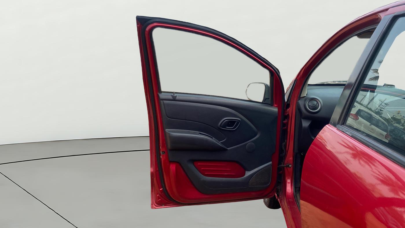 2017 Datsun Redi Go T (O), Petrol, Manual, 77,697 km, LHS Front Door