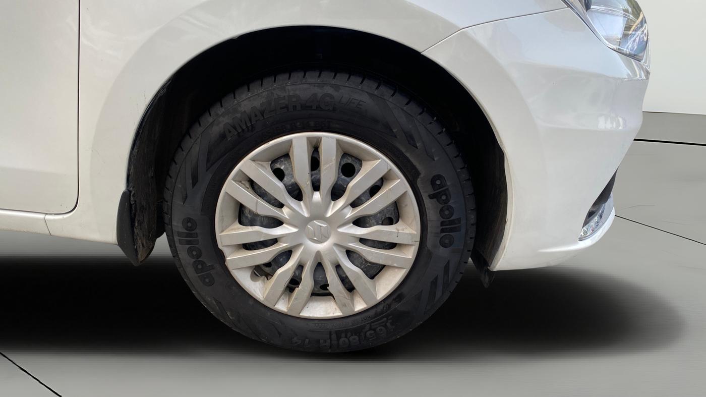 2022 Maruti Dzire VXI CNG, CNG, Manual, 77,499 km, Right Front Wheel