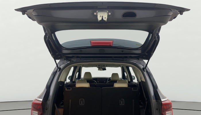 2023 KIA CARENS LUXURY PLUS 1.5 IMT PETROL, Petrol, Manual, 32,480 km, Boot Door Open