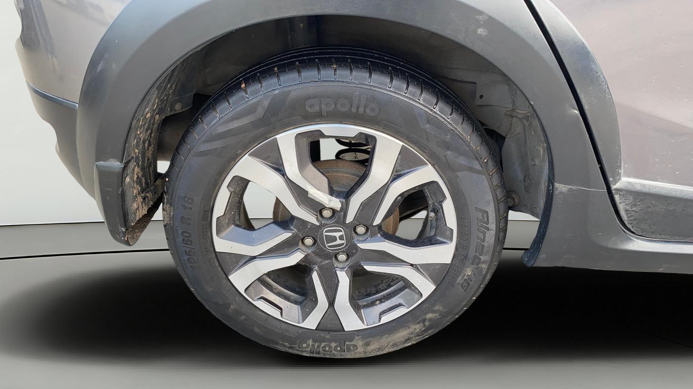 2018 Honda WR-V 1.5L I-DTEC VX MT, Diesel, Manual, 1,24,180 km, Right Rear Wheel