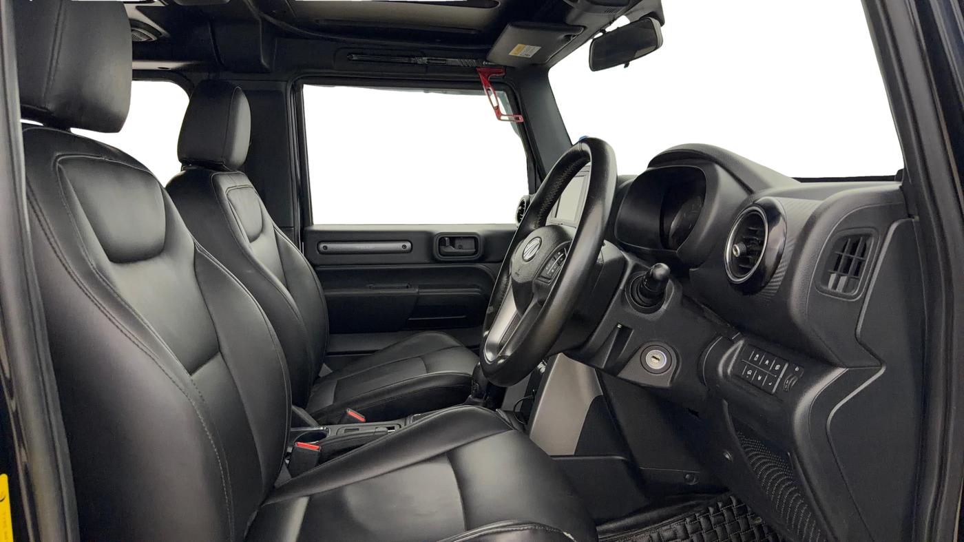 2022 Mahindra Thar LX PETROL HT 4WD AT, Petrol, Automatic, 36,737 km, Right Side Front Door Cabin
