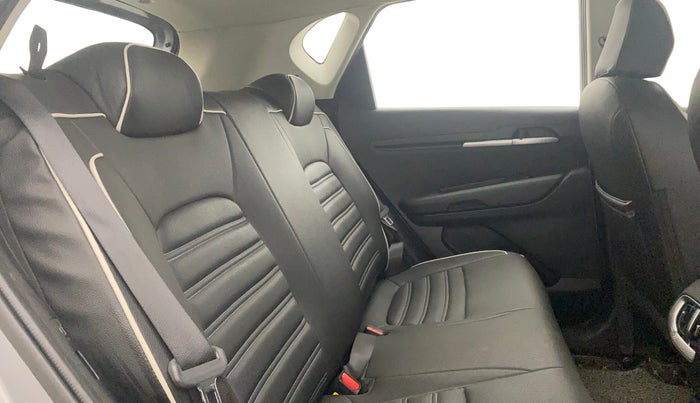 2022 KIA SONET HTK PLUS 1.2, Petrol, Manual, 23,658 km, Right Side Rear Door Cabin