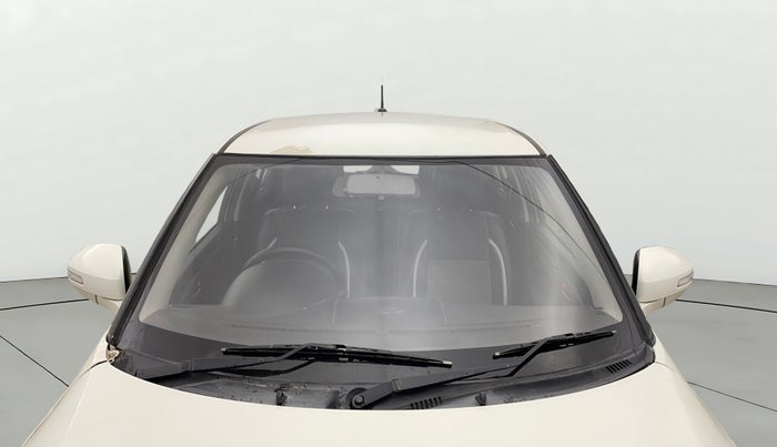 2015 Maruti Swift VXI, Petrol, Manual, 50,789 km, Front Windshield