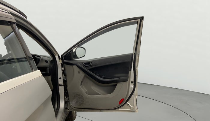2018 Tata NEXON XE PETROL, Petrol, Manual, 29,416 km, RHS Front Door
