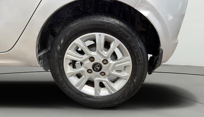 2017 Tata Tiago XZ PETROL, Petrol, Manual, 93,804 km, Left Rear Wheel