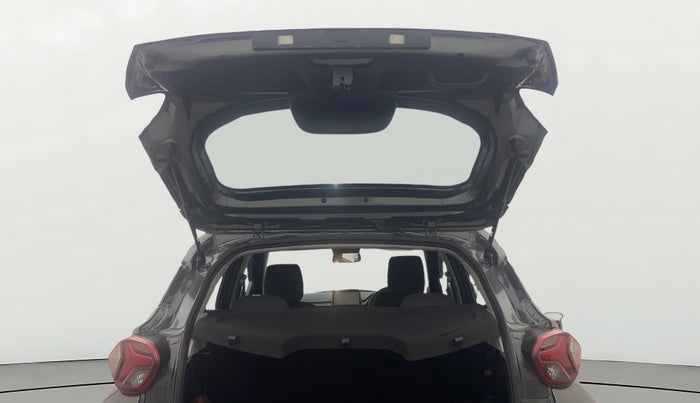 2024 Tata PUNCH ACCOMPLISHED SUNROOF MT, Petrol, Manual, 8,776 km, Boot Door Open