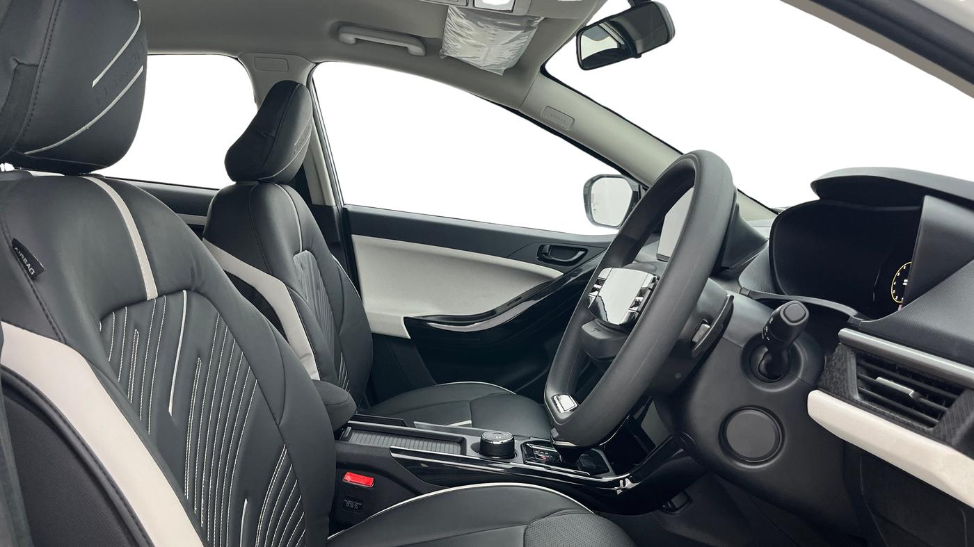 2025 Tata NEXON CREATIVE PLUS 1.2 REVOTRON 7 DCA, Petrol, Automatic, 7,784 km, Right Side Front Door Cabin