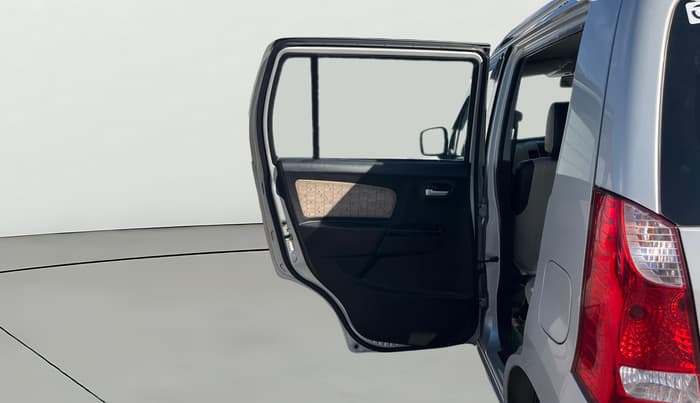 2017 Maruti Wagon R 1.0 VXI (O) AMT, Petrol, Automatic, 20,635 km, LHS Rear Door