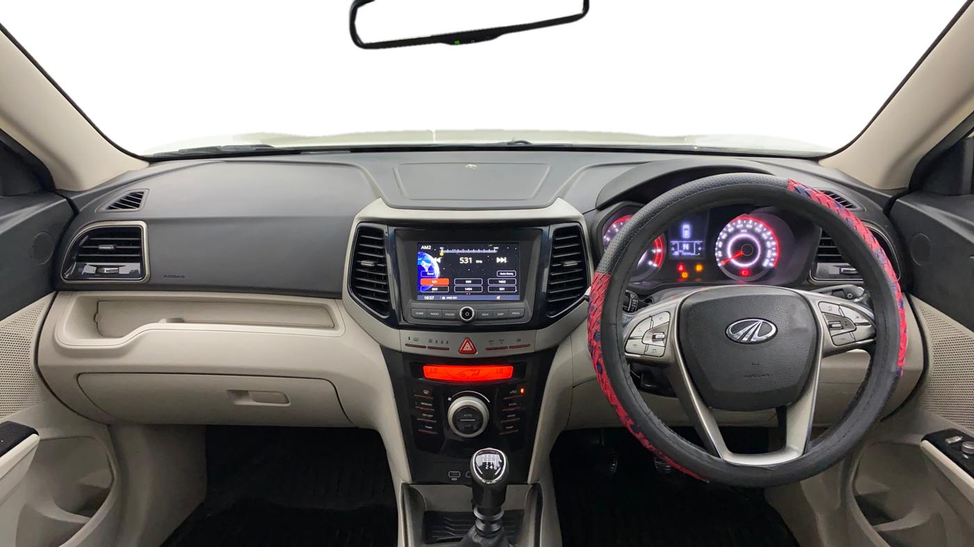 2021 Mahindra XUV300 W8 (O) 1.2 PETROL, Petrol, Manual, 78,893 km, Dashboard