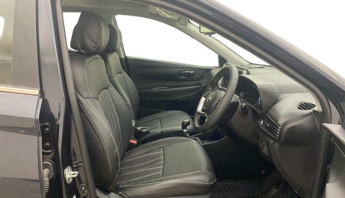 2023 Hyundai NEW I20 ASTA (O) 1.2 MT, Petrol, Manual, 13,901 km, Right Side Front Door Cabin