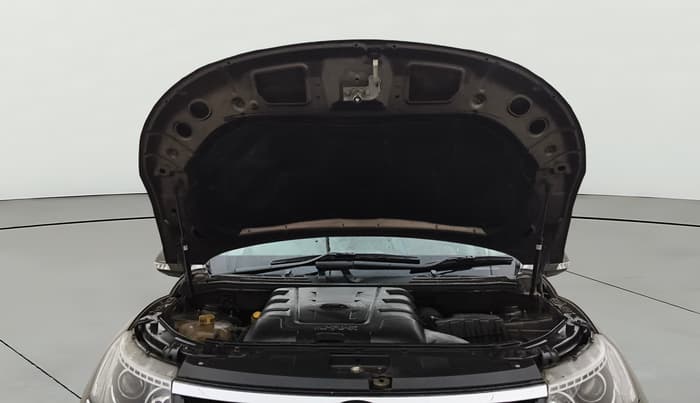 2018 Mahindra XUV500 W11, Diesel, Manual, 68,288 km, Open Bonet