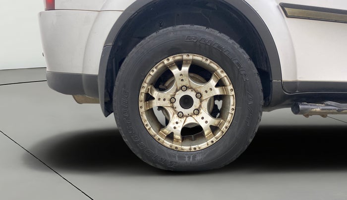 2014 Mahindra XUV500 W6, Diesel, Manual, 1,08,943 km, Right Rear Wheel