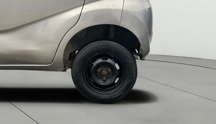 2017 Datsun Redi Go T (O), Petrol, Manual, 42,661 km, Left Rear Wheel