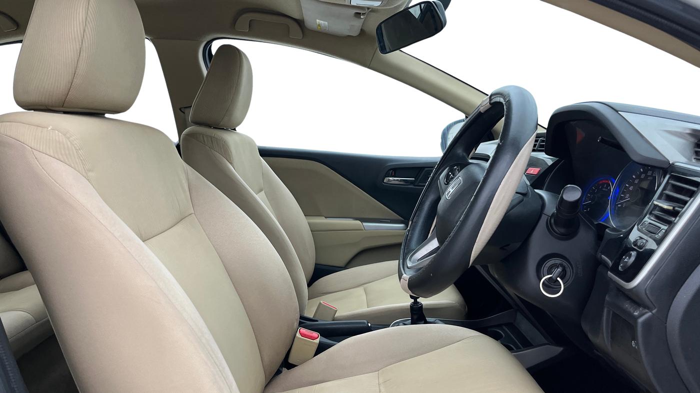 2014 Honda City 1.5L I-DTEC V, Diesel, Manual, 1,07,097 km, Right Side Front Door Cabin