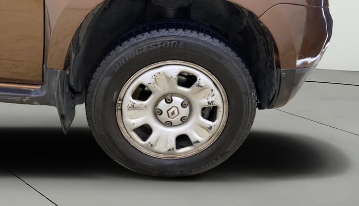 2015 Renault Duster 85 PS RXL DIESEL, Diesel, Manual, 1,17,548 km, Right Front Wheel