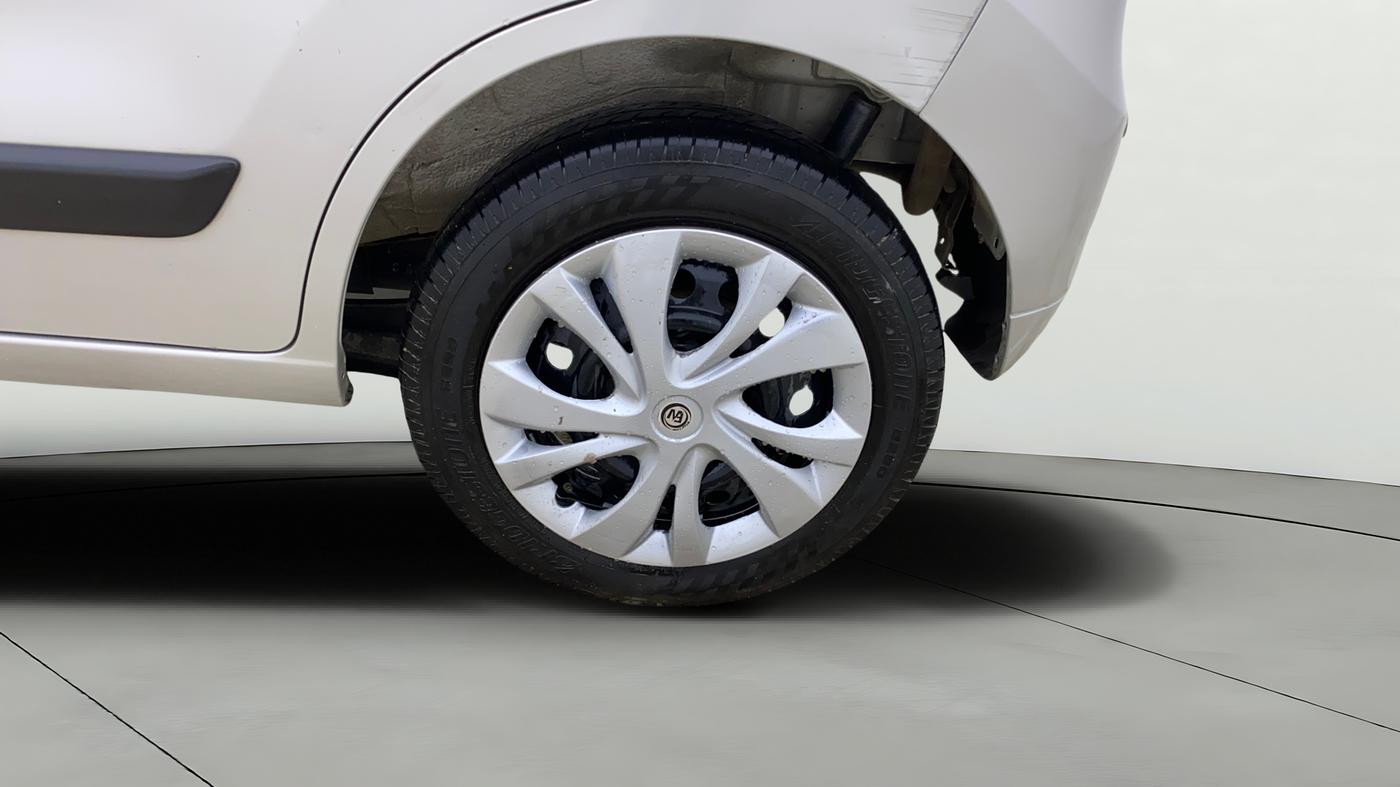 2015 Maruti Wagon R 1.0 VXI, CNG, Manual, 79,145 km, Left Rear Wheel
