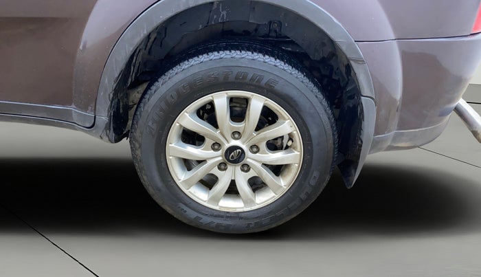 2017 Mahindra XUV500 W10, Diesel, Manual, 83,342 km, Left Rear Wheel