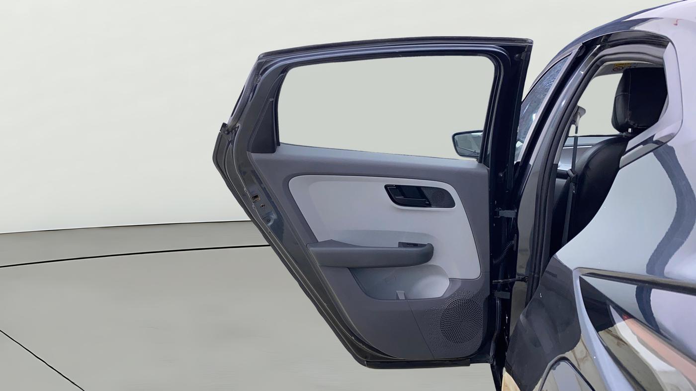 2020 Tata ALTROZ XT PETROL, Petrol, Manual, 84,437 km, LHS Rear Door