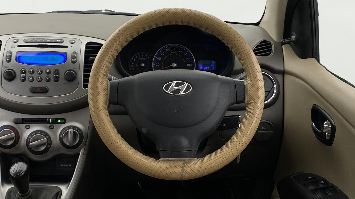 2014 Hyundai i10 SPORTZ 1.1, Petrol, Manual, 47,884 km, Steering Wheel Close Up