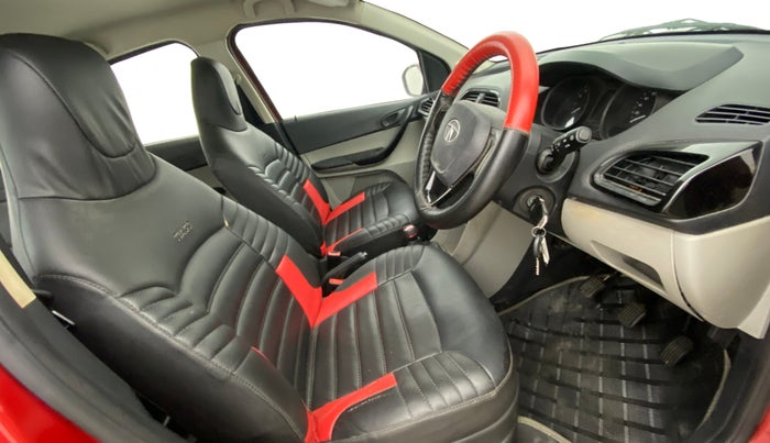 2017 Tata Tiago XT PETROL, Petrol, Manual, 60,025 km, Right Side Front Door Cabin