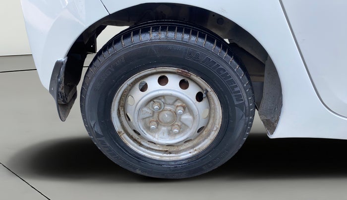 2013 Hyundai Eon D-LITE+, Petrol, Manual, 82,790 km, Right Rear Wheel