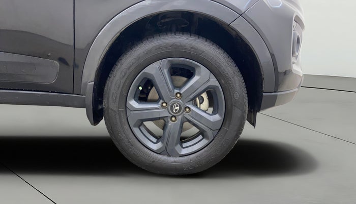 2022 Tata NEXON XZ PLUS (O) PETROL DARK EDITION, Petrol, Manual, 51,538 km, Right Front Wheel