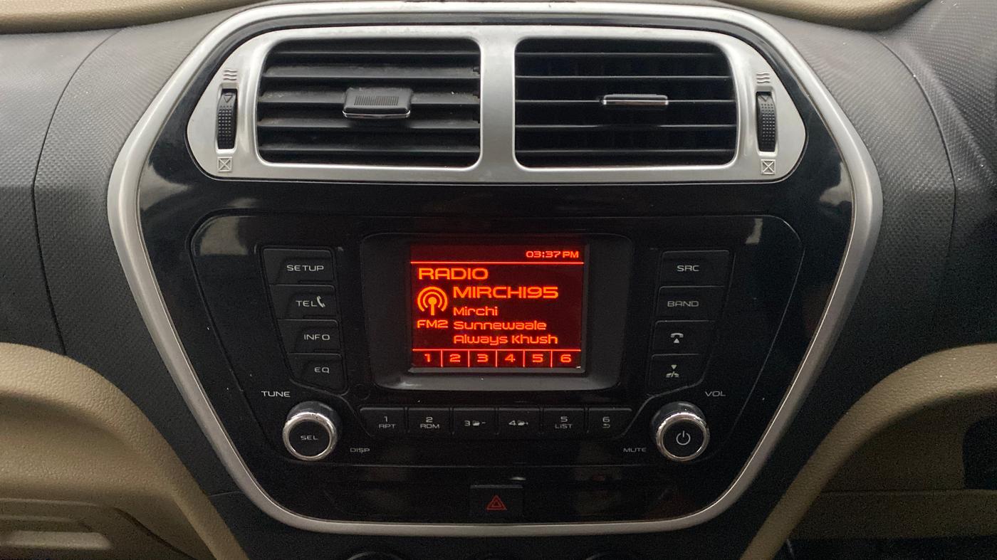 2016 Mahindra TUV300 T8, Diesel, Manual, 1,19,162 km, Air Conditioner