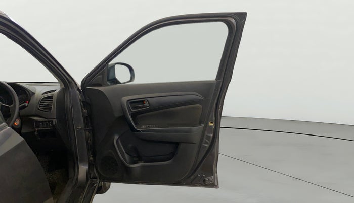 2018 Maruti Vitara Brezza VDI AMT, Diesel, Automatic, 91,205 km, RHS Front Door