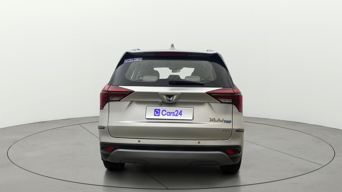 2022 Mahindra XUV700 AX 7 LUXURY P AT 7 STR, Petrol, Automatic, 1,43,645 km, Back/Rear