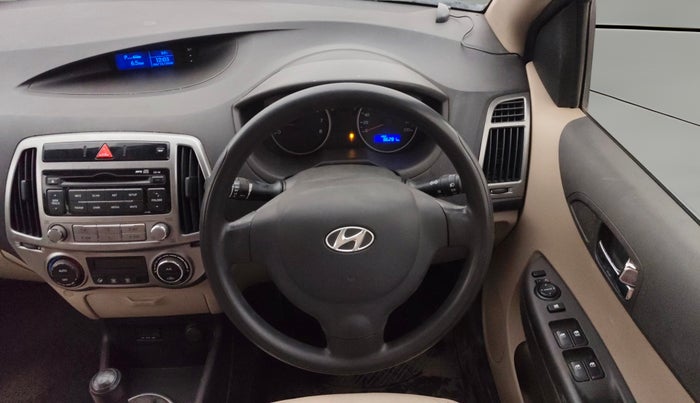 2013 Hyundai i20 MAGNA (O) 1.2, Petrol, Manual, 86,274 km, Steering Wheel Close Up