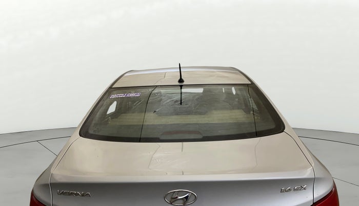 2015 Hyundai Verna FLUIDIC 4S 1.6 VTVT SX, Petrol, Manual, 68,525 km, Rear Windshield