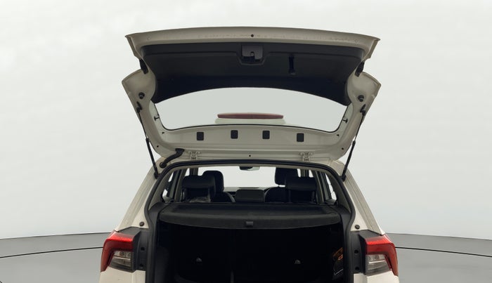 2022 Skoda KUSHAQ STYLE 1.0L TSI AT (6 AIRBAGS), Petrol, Automatic, 24,434 km, Boot Door Open