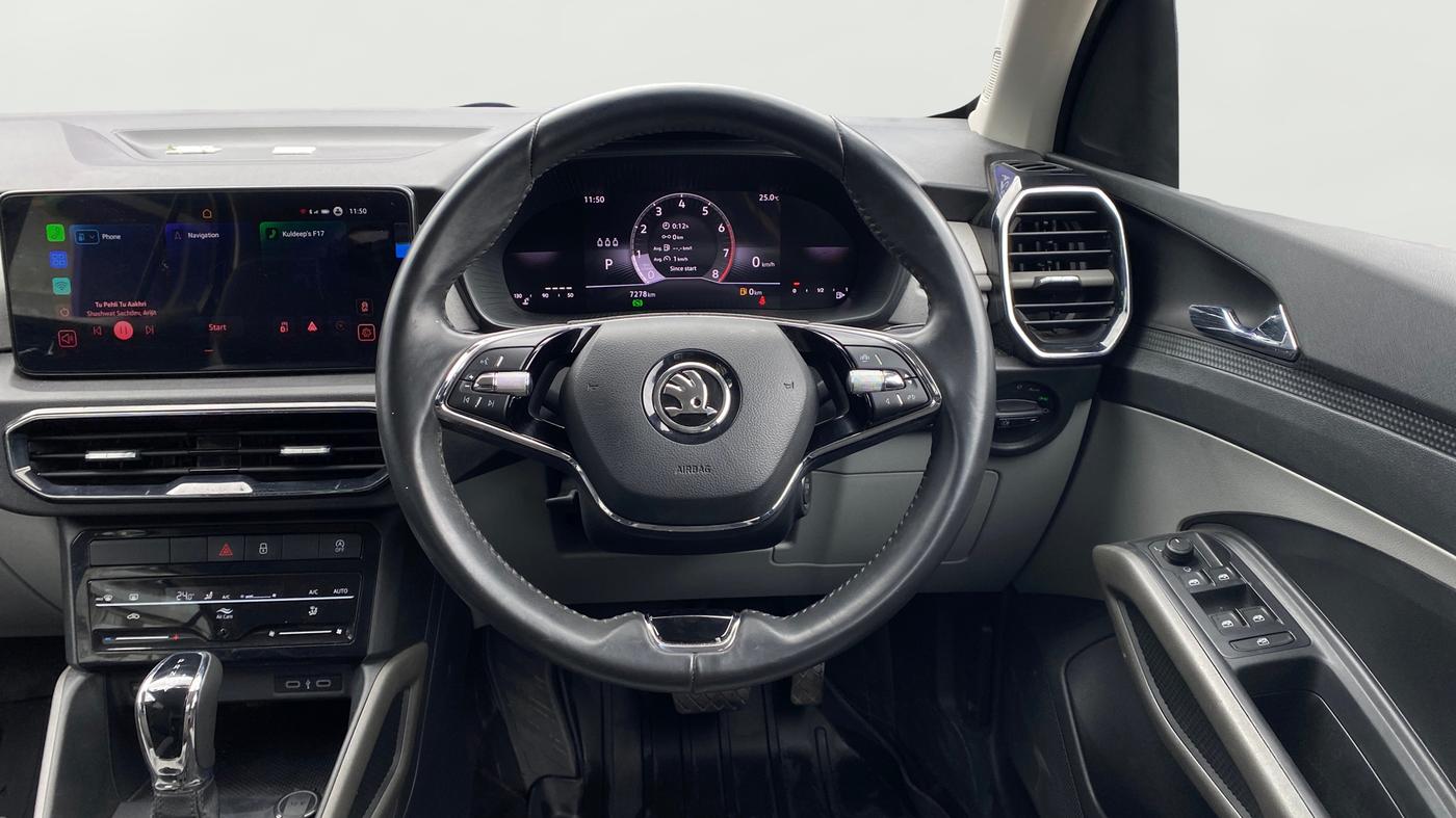 2025 Skoda Kylaq Signature Plus AT, Petrol, Automatic, 7,274 km, Steering Wheel Close Up