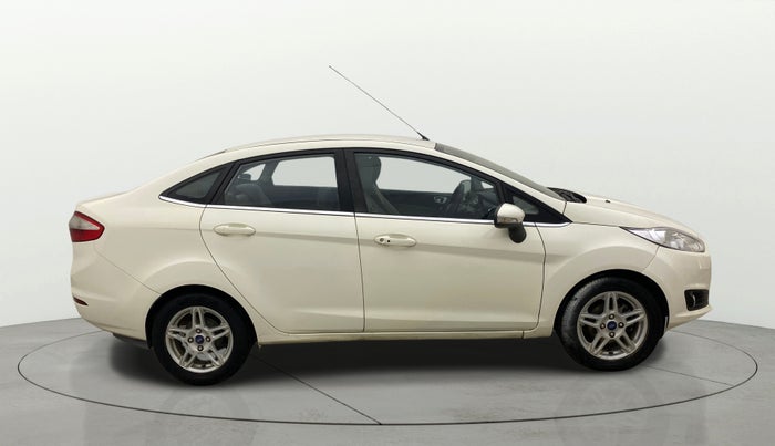 2015 Ford Fiesta TITANIUM DIESEL, Diesel, Manual, 58,007 km, Right Side View
