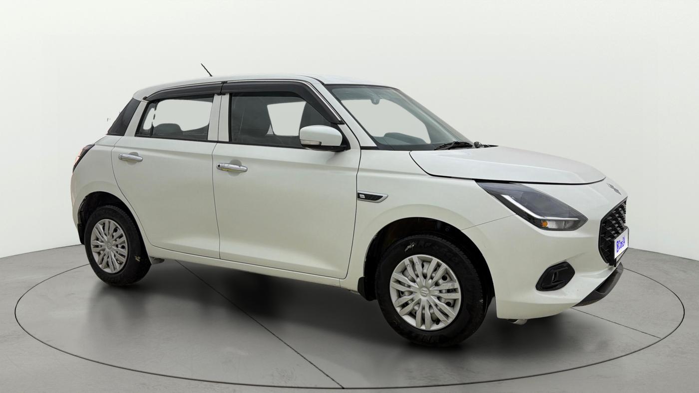 2024 Maruti Swift LXI, Petrol, Manual, 28,735 km, Right Front Diagonal