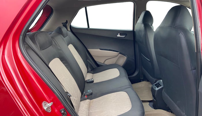 2017 Hyundai Grand i10 SPORTZ (O) 1.2 KAPPA VTVT, Petrol, Manual, 76,949 km, Right Side Rear Door Cabin