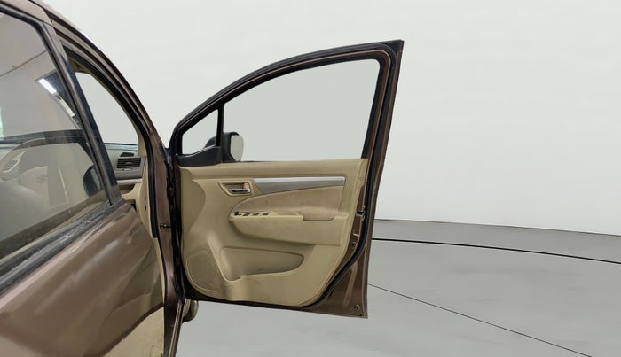 2013 Maruti Ertiga VXI, Petrol, Manual, 33,718 km, RHS Front Door