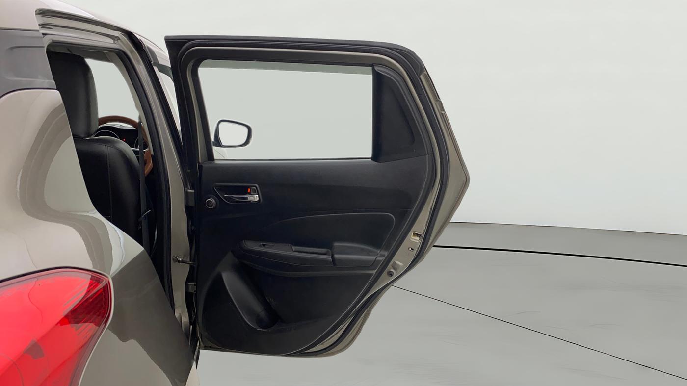 2018 Maruti Swift ZXI PLUS, Petrol, Manual, 1,12,825 km, RHS Rear Door